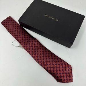 NWT MENS TIE PEFECT GIFT BOTTEGA VENETA
